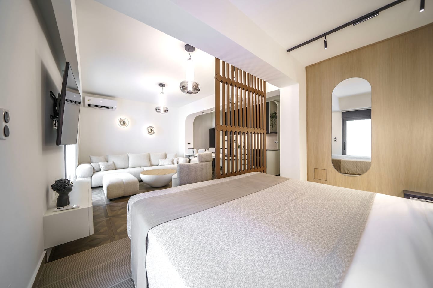 Superior Suite – Lower Level