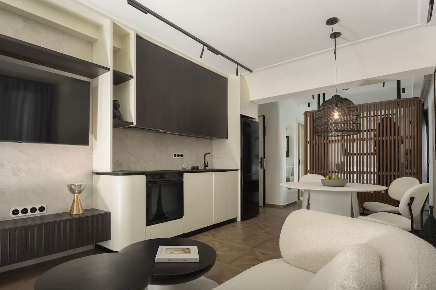 Junior Suite with Side Sea View