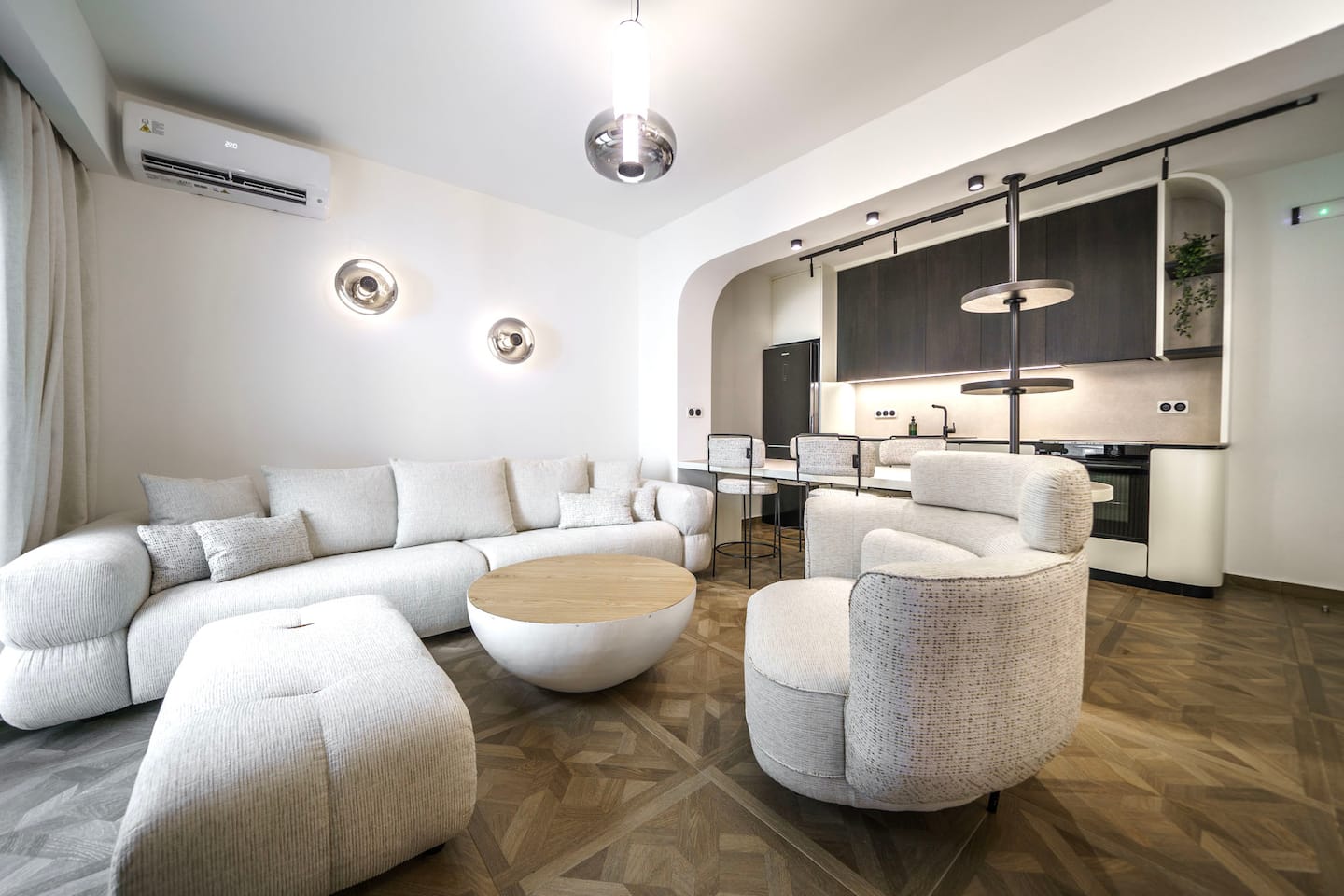 Superior Suite – Lower Level