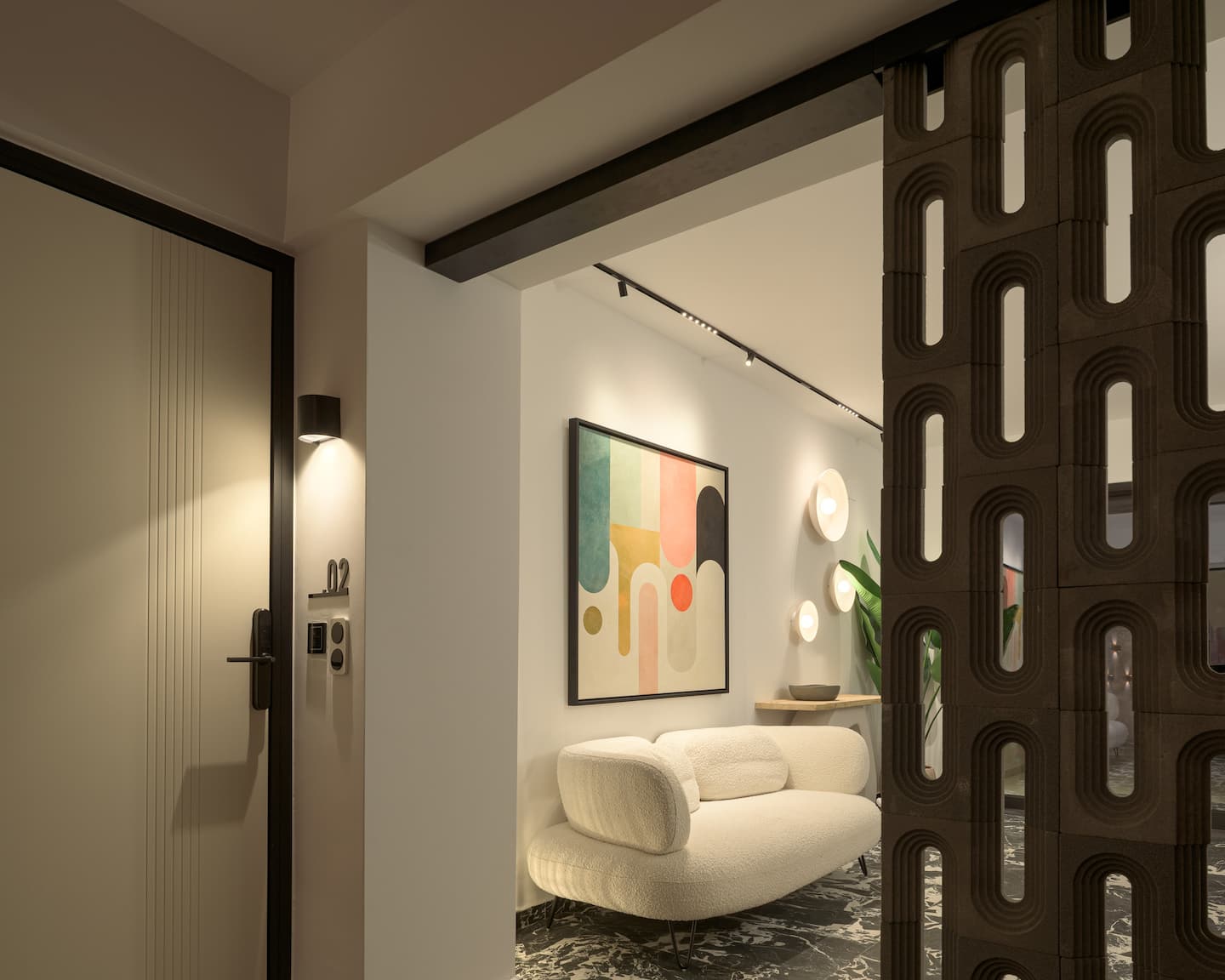 Superior Suite – Lower Level — 18